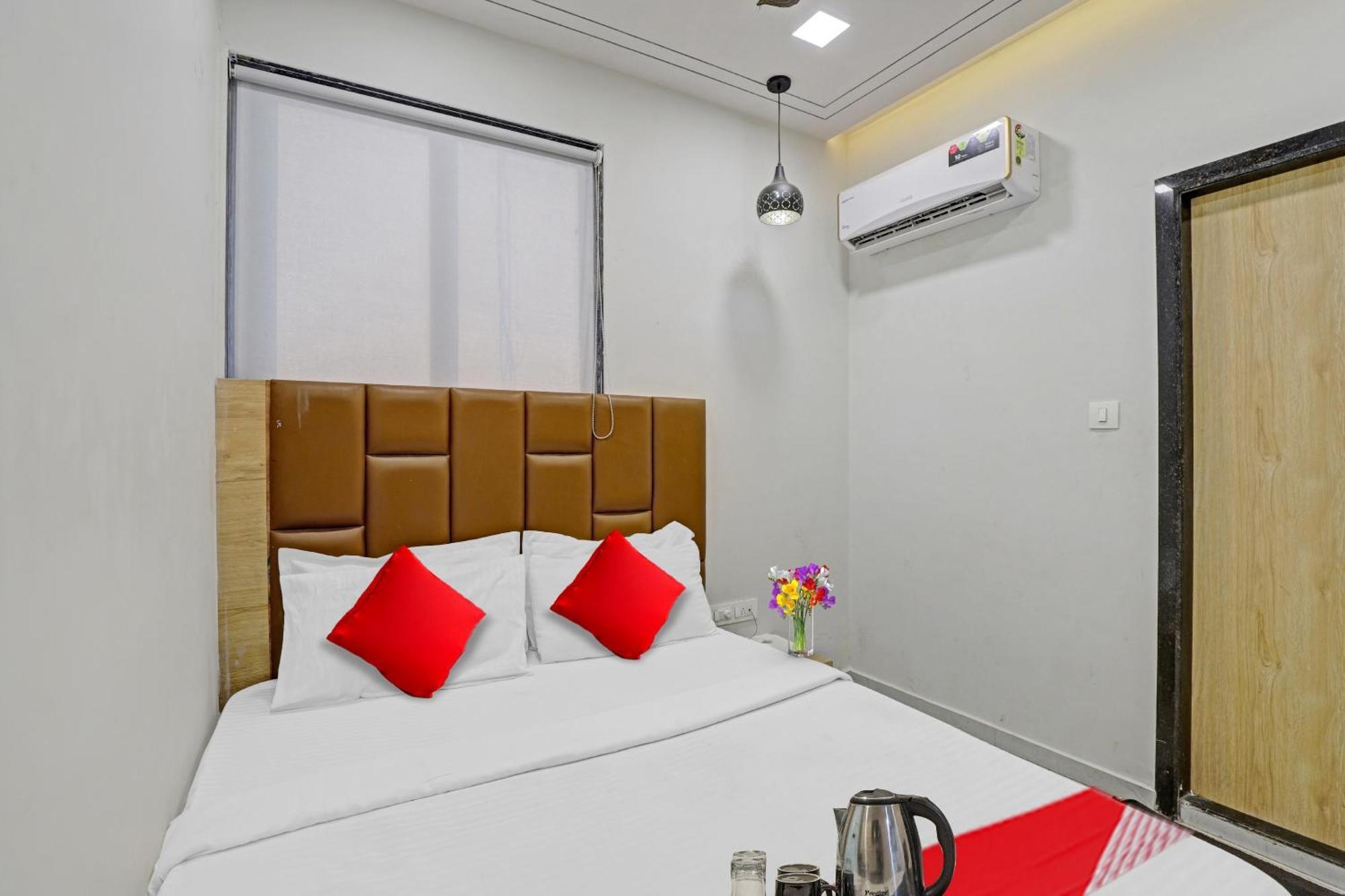 Hotel O Royal Orbit Surat Exterior foto